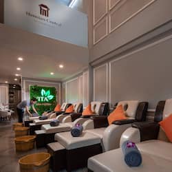 Couples treatment rooms, body treatments, hydrotherapy, aromatherapy