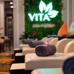 Couples treatment rooms, body treatments, hydrotherapy, aromatherapy