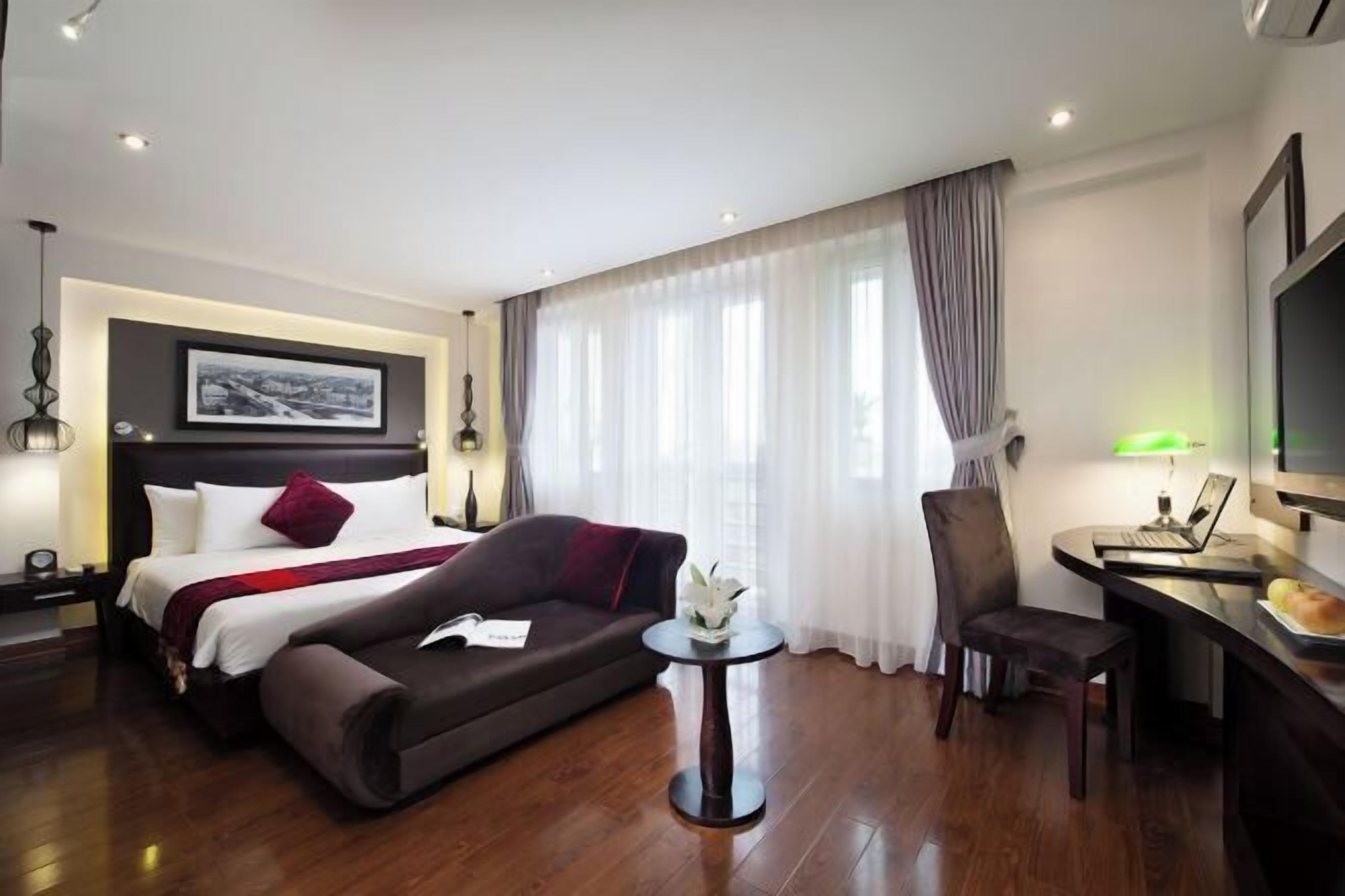 Minibar, in-room safe, individually decorated, desk