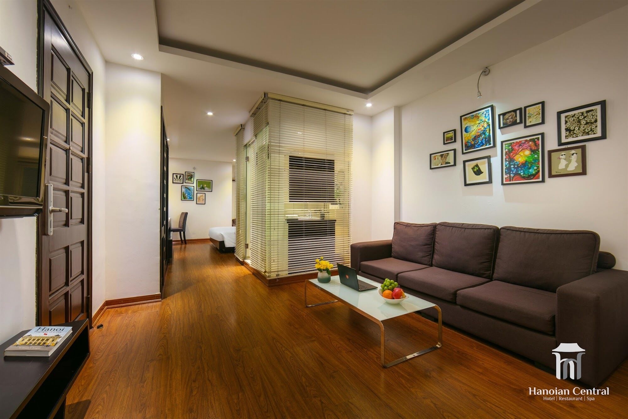 行政套房 | 迷你吧、客房內保險箱、獨特裝潢、書桌