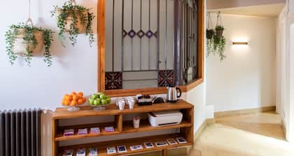 Jardinets Guest House