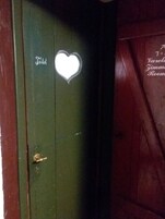 Ducha, toallas, jabón, papel higiénico