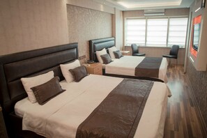 Premium bedding, Select Comfort beds, minibar, in-room safe - Yayla Hotel (Izmir)