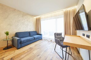 Design Double Room | In-room safe, desk, soundproofing, free WiFi - Hotel Reiler Hof (Reil)