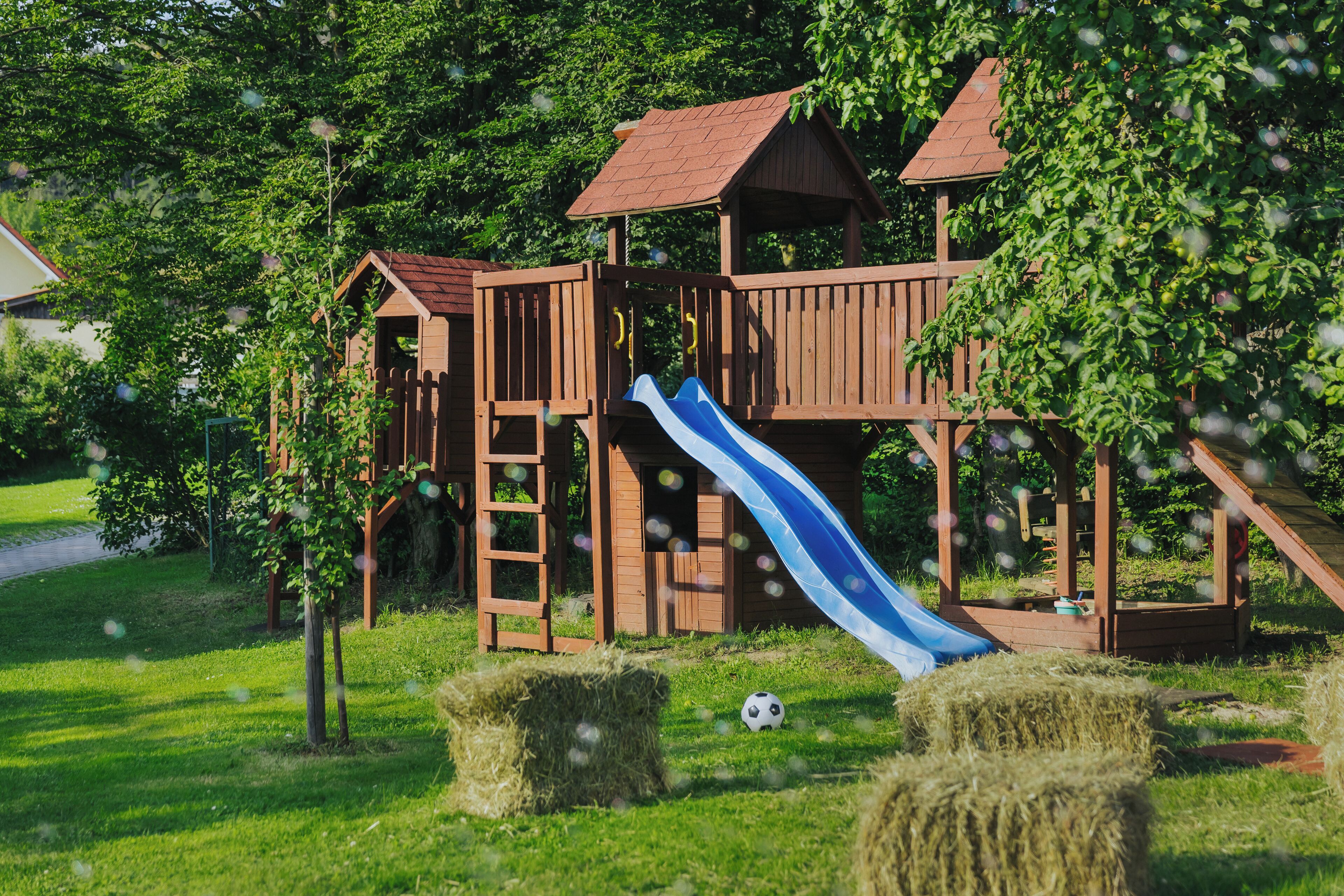 children’s play area – outdoor