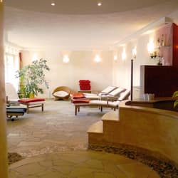 Body treatments, facials, 2 treatment rooms