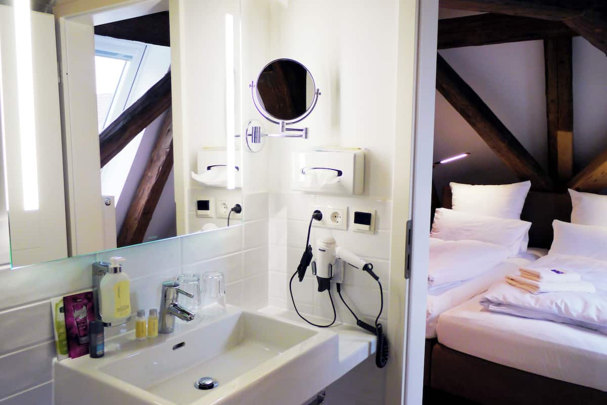 superior room | bathroom | free toiletries, hair dryer, towels, soap