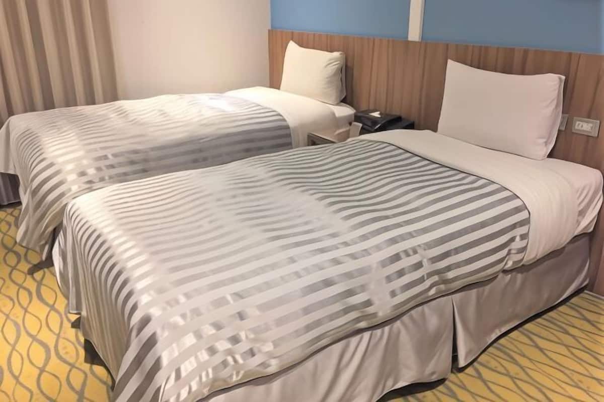 In-room safe, desk, laptop workspace, soundproofing