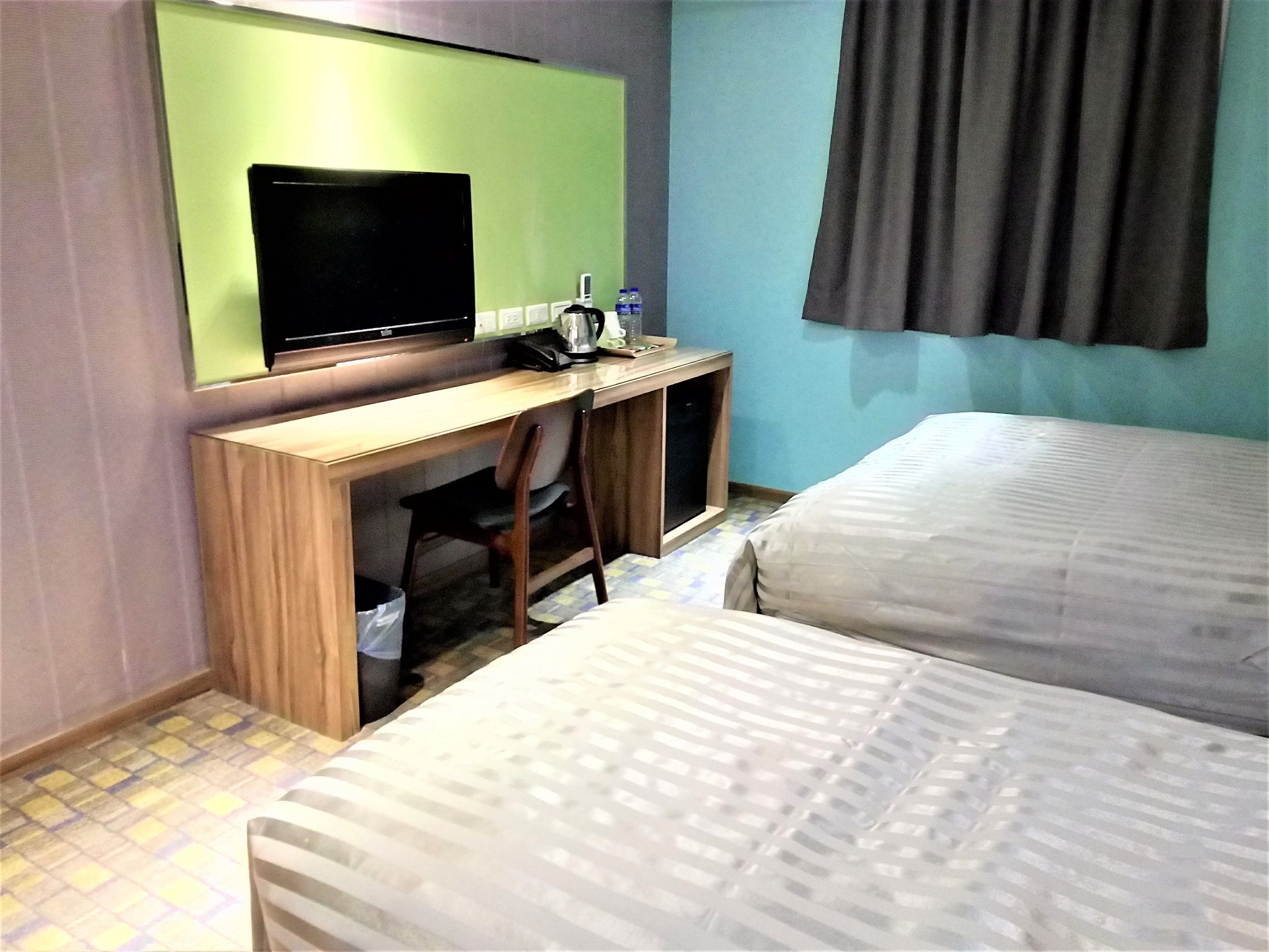 family triple room | in-room safe, desk, laptop workspace, soundproofing