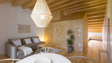 Loft | Living area | Flat-screen TV