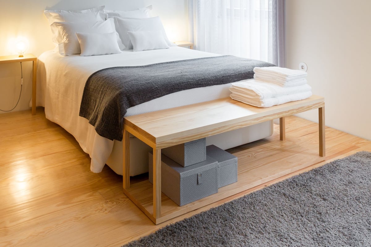 1 habitación, tabla de planchar con plancha, wifi gratis y ropa de cama