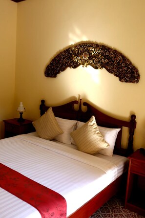 Minibar, in-room safe, desk, free cots/infant beds