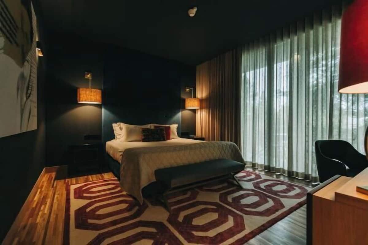 Egyptian cotton sheets, premium bedding, memory-foam beds, minibar