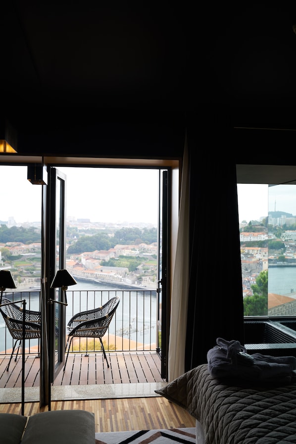 Suíte Deluxe | Egyptian cotton sheets, premium bedding, memory foam beds, minibar - Torel Avantgarde (Porto)