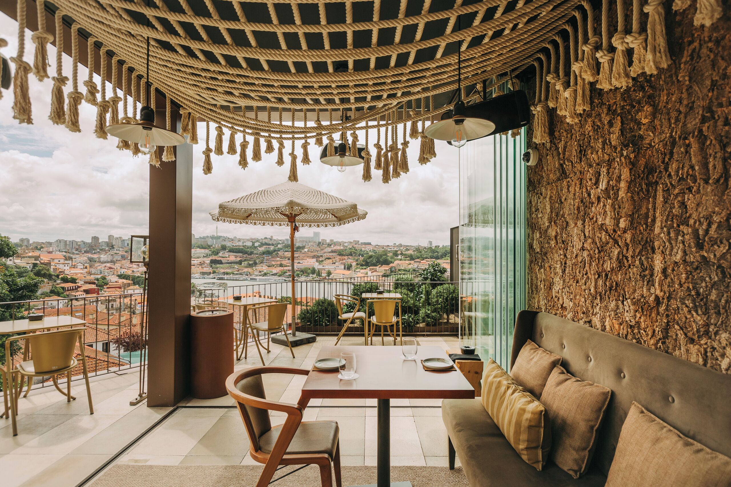 Breakfast, lunch, dinner served; pool views