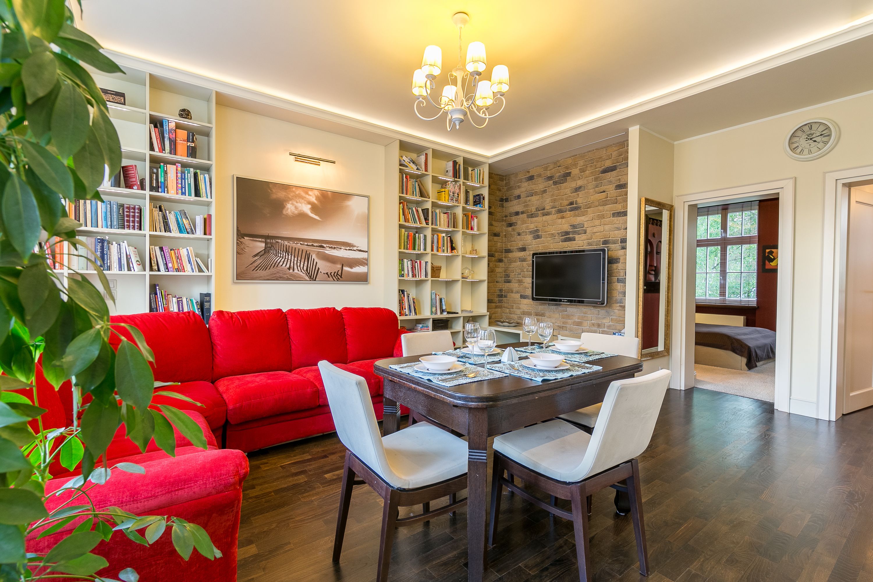 Deluxe Apartment, 2 Bedrooms, City View | In-room dining