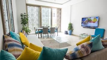 Apartment, 2 Bedrooms | Living room