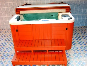 Indoor spa tub - Villa Ziad (Marrakech)