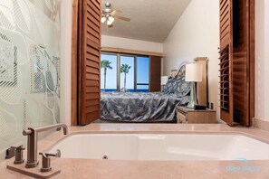Condo, 2 Bedrooms | Bathroom
