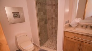Condo, 1 Bedroom | Bathroom