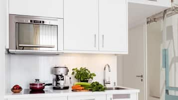 Studio Apartment XS | Bếp nhỏ riêng | Tủ lạnh, lò vi sóng, bếp nấu, dụng cụ pha cà phê/trà