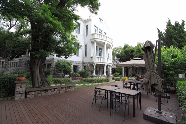 Exterior detail - No.5 HengShan Road Cultural Hotel (Qingdao)