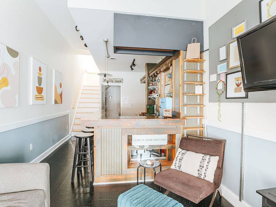 Chambre Luxe, salle de bains attenante (The Storefront) | Bar lounge