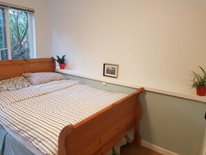 Room - Mount Pleasant Bed and Breakfast (Vancouver)