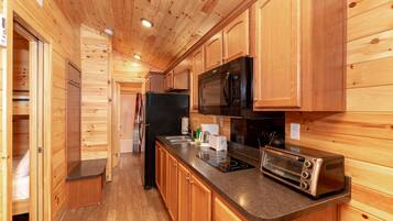 Deluxe Cottage, 2 Bedrooms (Linens not provided) | Private kitchen | Fridge, microwave, stovetop, coffee/tea maker
