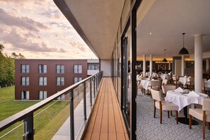 Lunch and dinner served, international cuisine - Santé Royale Hotel & Gesundheitsresort Bad Langensalza (Bad Langensalza)