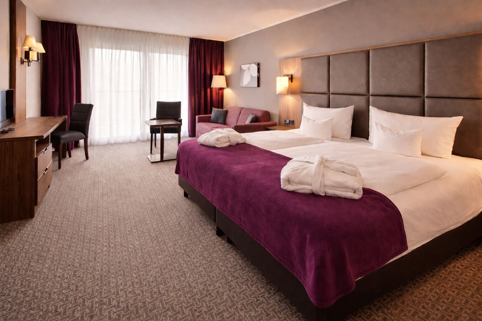 Doppelzimmer | Zimmersafe, Schreibtisch, Bügeleisen/Bügelbrett, kostenlose Babybetten