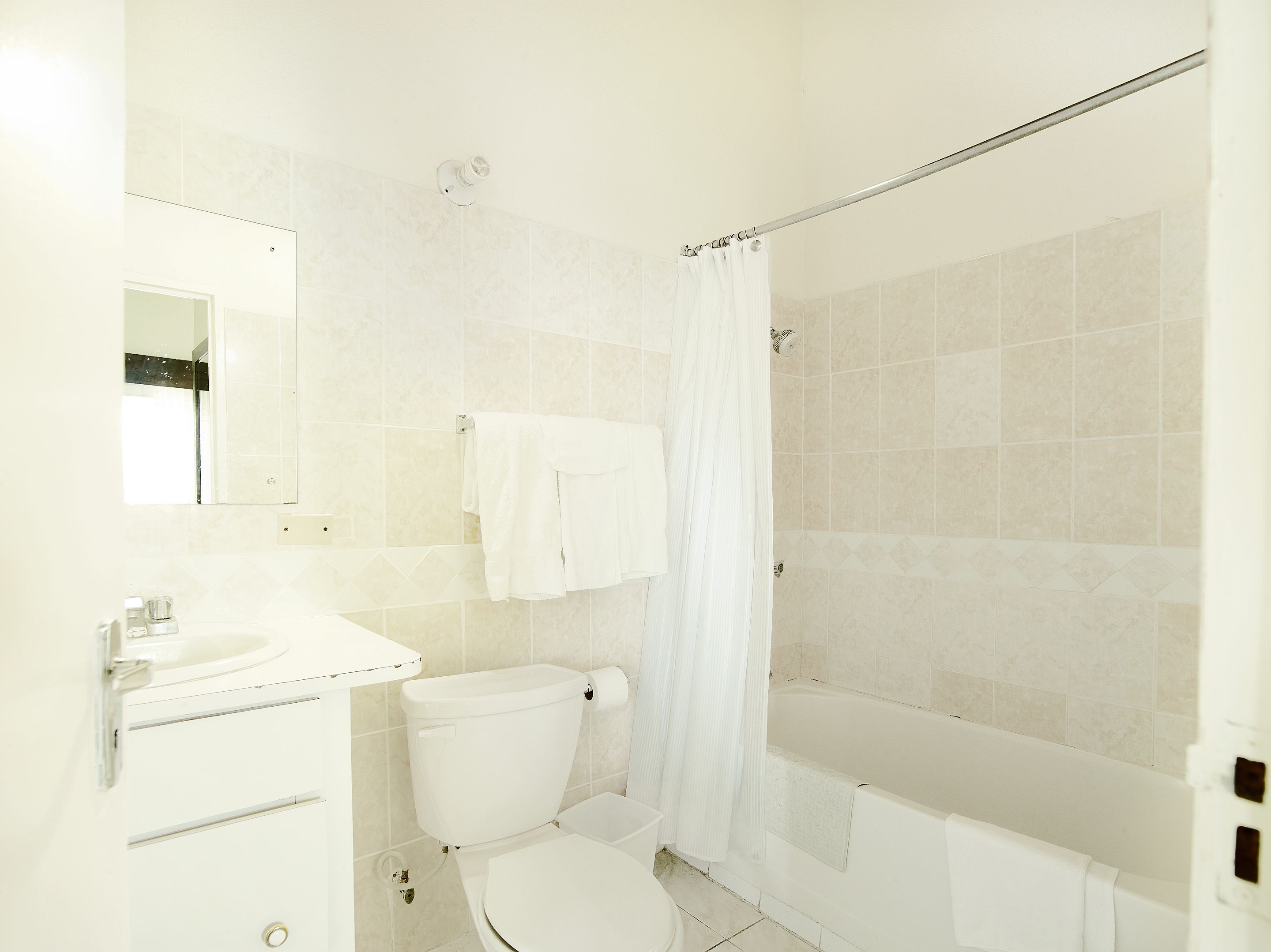 Shirley Retreat Hotel