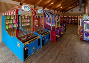 Gift shop - Frontier Town Campground (Berlin)