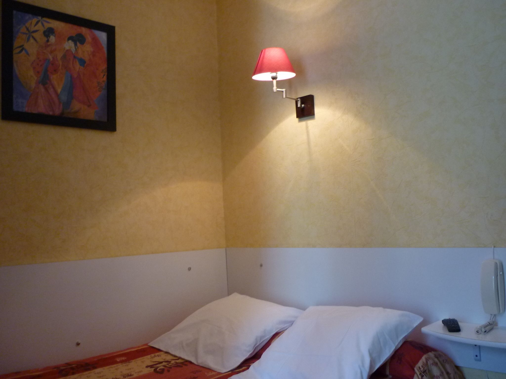 double room | desk, iron/ironing board, free wifi, bed sheets