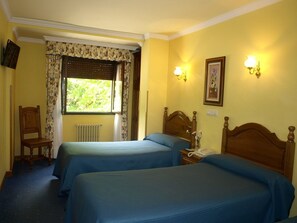 Double or Twin Room | Free WiFi - Hotel La Molinuca (Penamellera Alta)
