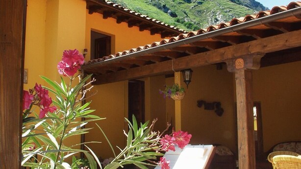 Balcony - Hotel La Molinuca (Penamellera Alta)