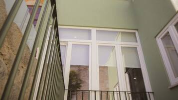 Departamento superior, en el área del jardín | Vista al jardín