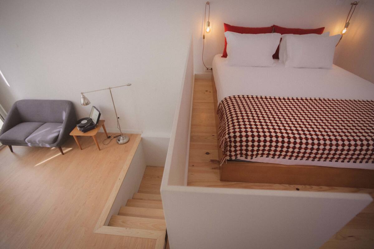 Standard Studio, Ground Floor | 1 bedroom, soundproofing, iron/ironing board, WiFi (free)