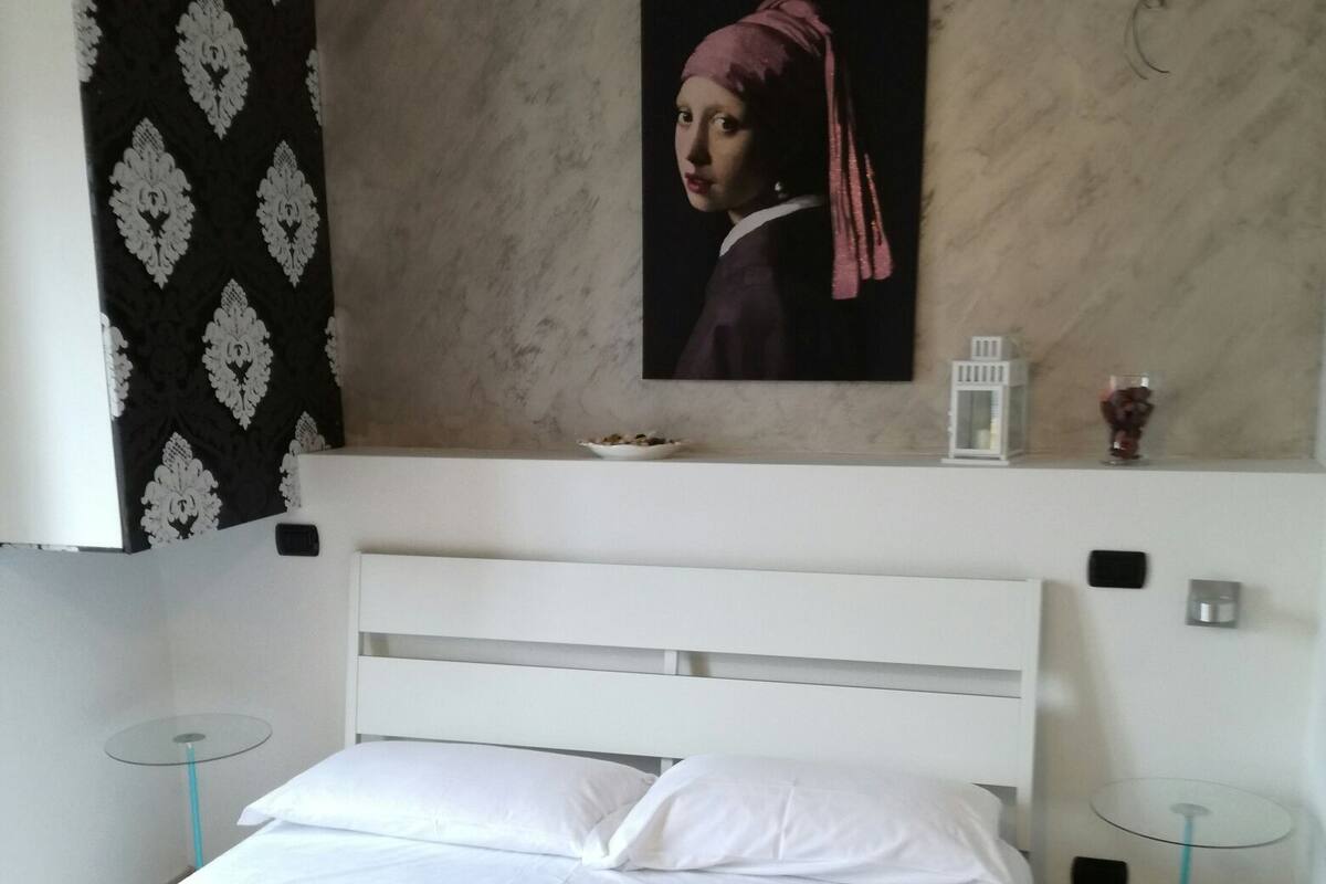 Superior Double Room, 1 King Bed, Private Bathroom | Desk, free WiFi