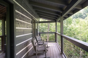 House, 2 Bedrooms | Balcony