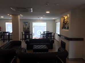 Snack bar - Hotel Moli Boutique (L'Alfas del Pi)