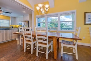 Ferienhaus, 5 Schlafzimmer | Eigene Küche | Kühlschrank, Mikrowelle, Ofen, Herdplatte
