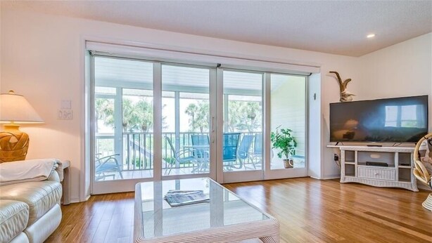 House, 3 Bedrooms | Living room