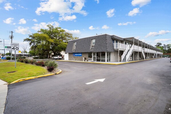 Exterior - Studio 6 Wilmington, NC (Wilmington)