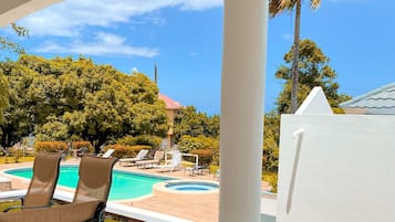 Breakfast and dinner served, pool views