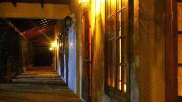 Lorong