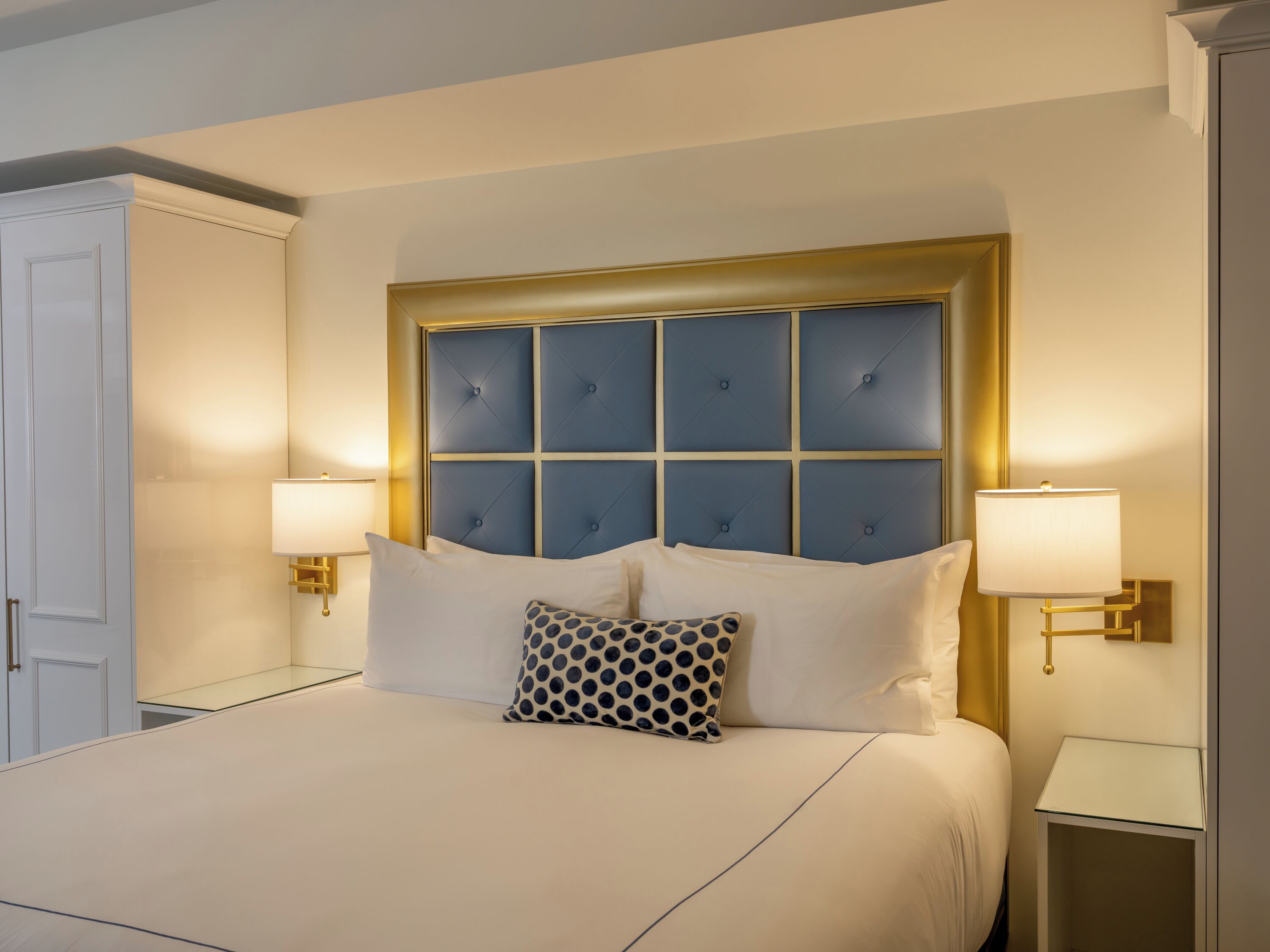 Superior Suite, 1 King Bed with Sofa bed | Frette Italian sheets, premium bedding, down comforters, pillowtop beds