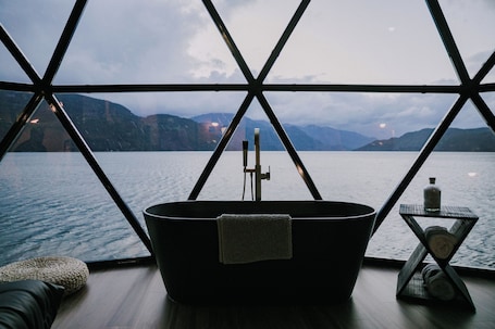 Ropa de cama de alta calidad y cortinas blackout