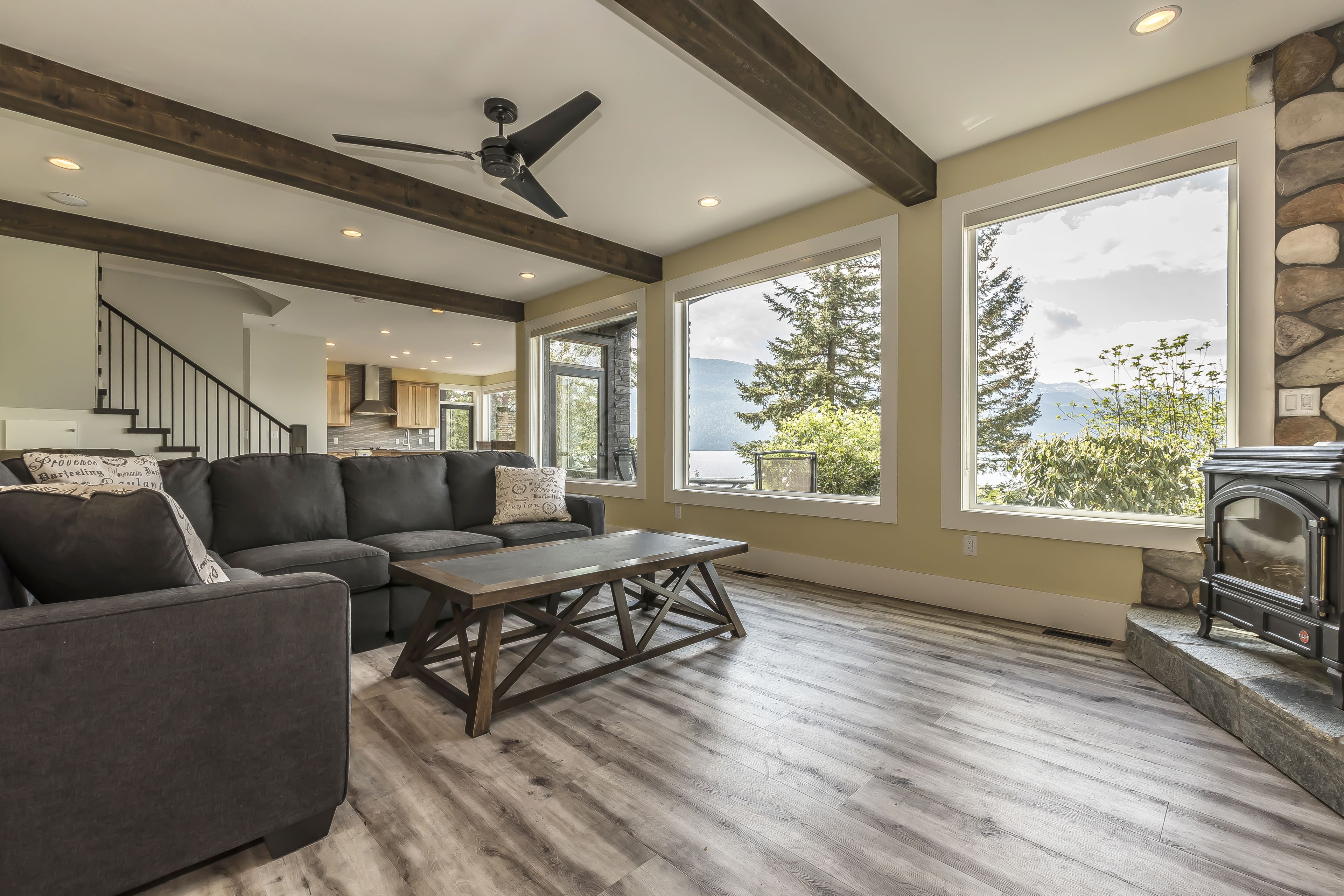 House (Lake Front Lodge (Main Residence)) | Living room