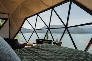 Cabin, 1 Queen Bed, Non Smoking, Lake View